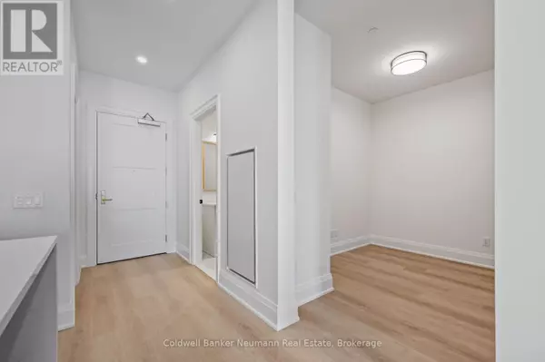 Centre Wellington (elora/salem), ON N0B1S0,6523 Wellington 7 RD #21