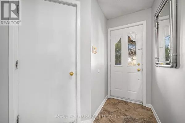 Ottawa, ON K2J3A5,29 HUMMINGBIRD CRESCENT