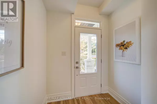 Hamilton (ancaster), ON L9B2G7,111 Wilson ST East #2