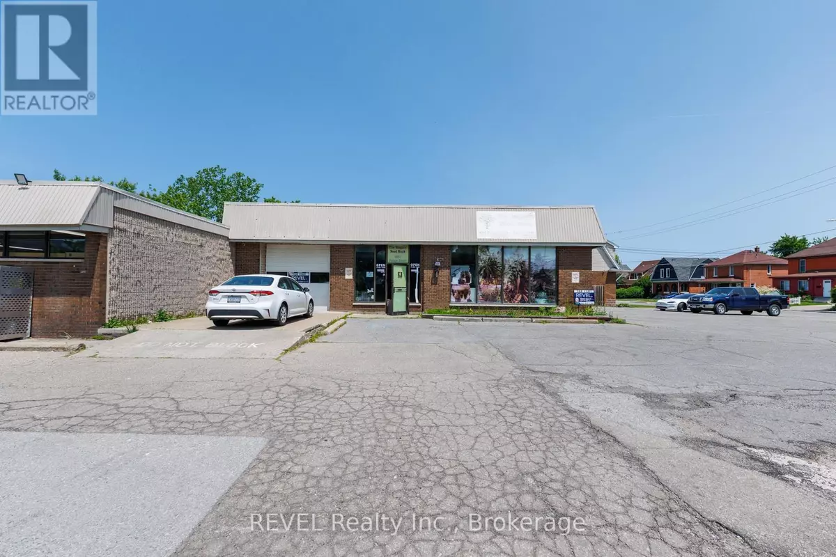 Niagara Falls (downtown), ON L2E2S4,4957 Bridge ST North #Unit 2