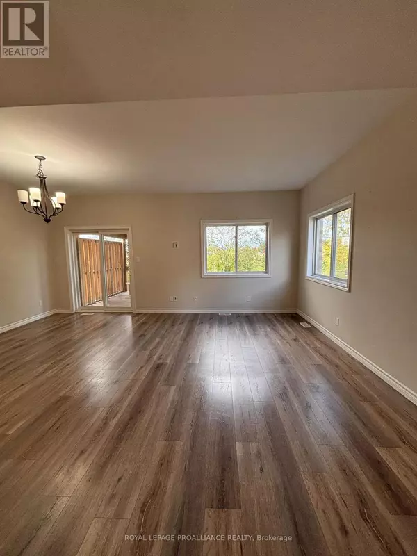 Quinte West (sidney Ward), ON K8R0A1,79 LEDGEROCK COURT