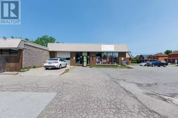 Niagara Falls (downtown), ON L2E2S4,4957 Bridge ST North #Unit 1