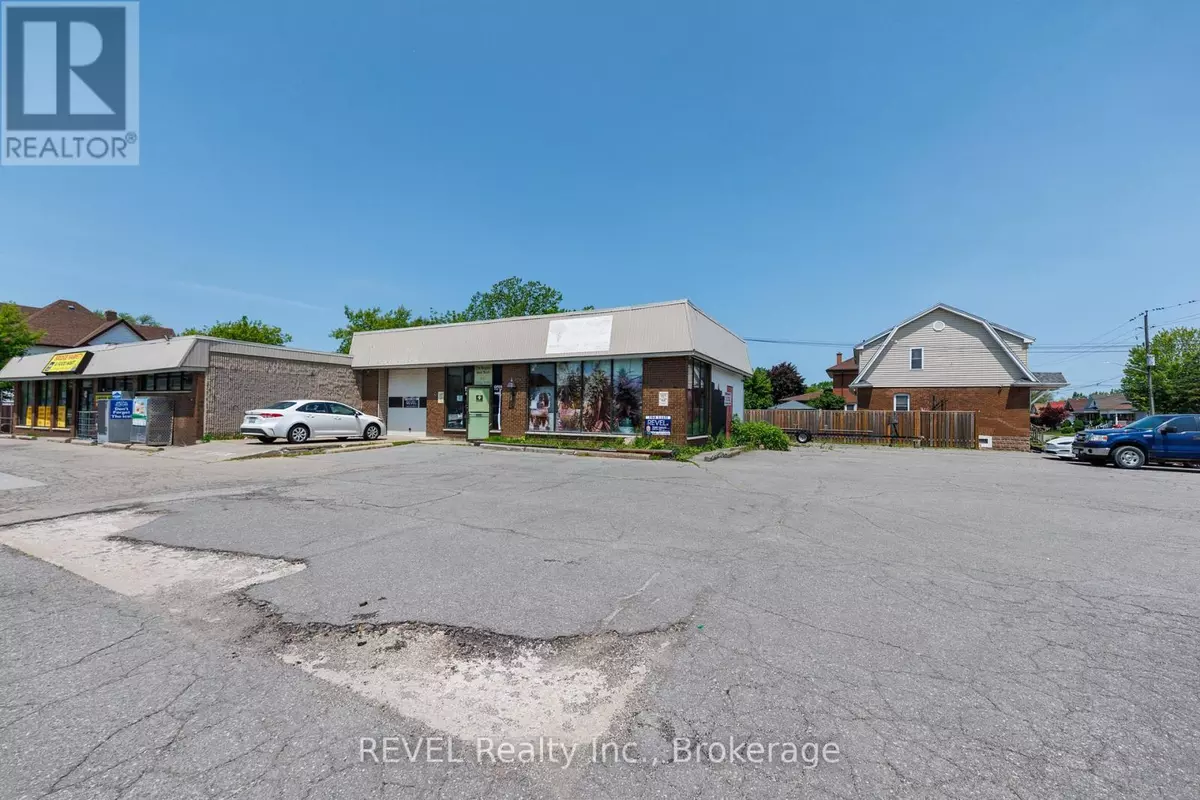 Niagara Falls (downtown), ON L2E2S4,4957 Bridge ST North #Unit 1