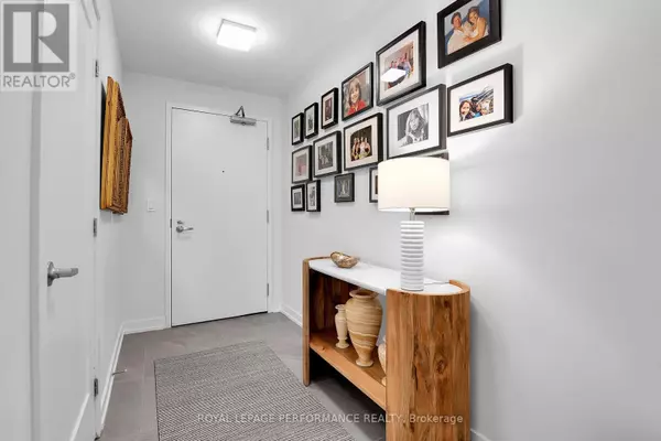 Ottawa, ON K1S5X2,570 De Mazenod AVE #301