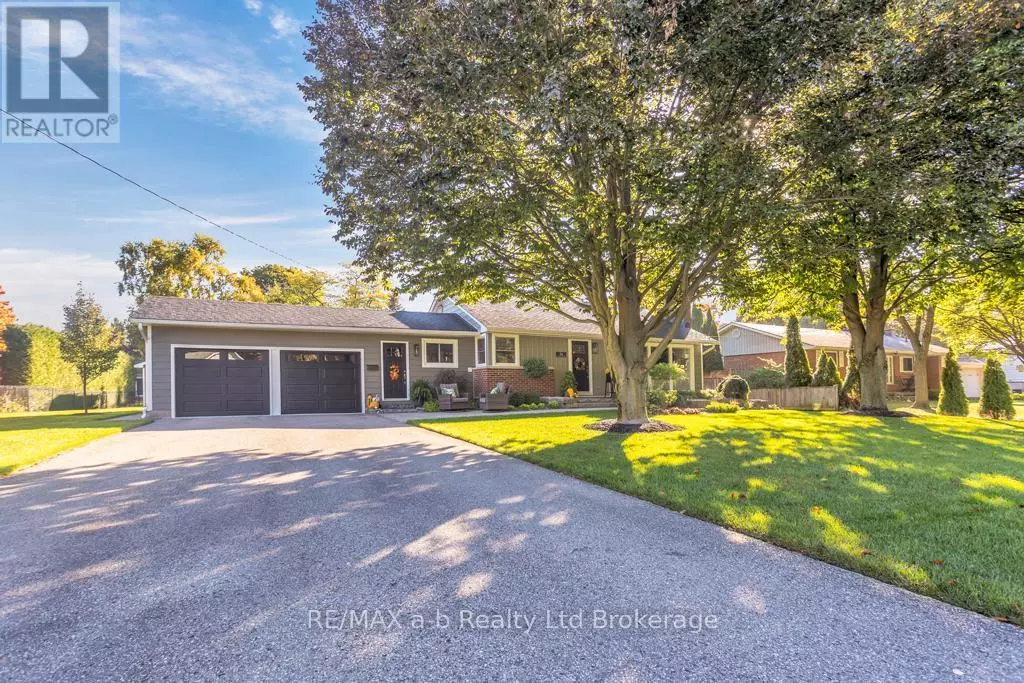 Tillsonburg, ON N4G4C2,16 CHARLOTTE AVENUE