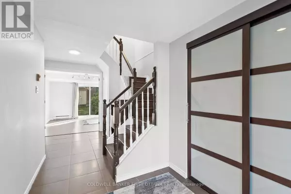 Ottawa, ON K2G5V4,16 WRENWOOD CRESCENT