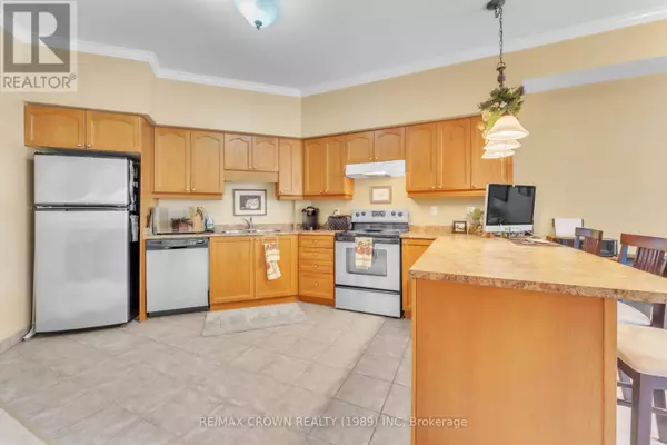 North Bay (ferris), ON P1A2E5,533 Lakeshore DR #307