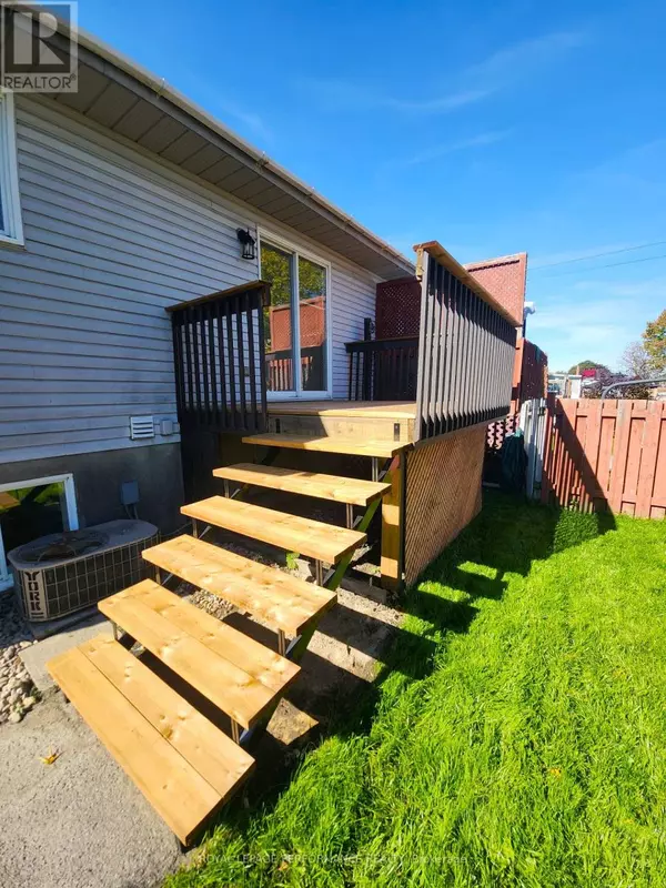 Cornwall, ON K6H4X9,405 CARLETON STREET E