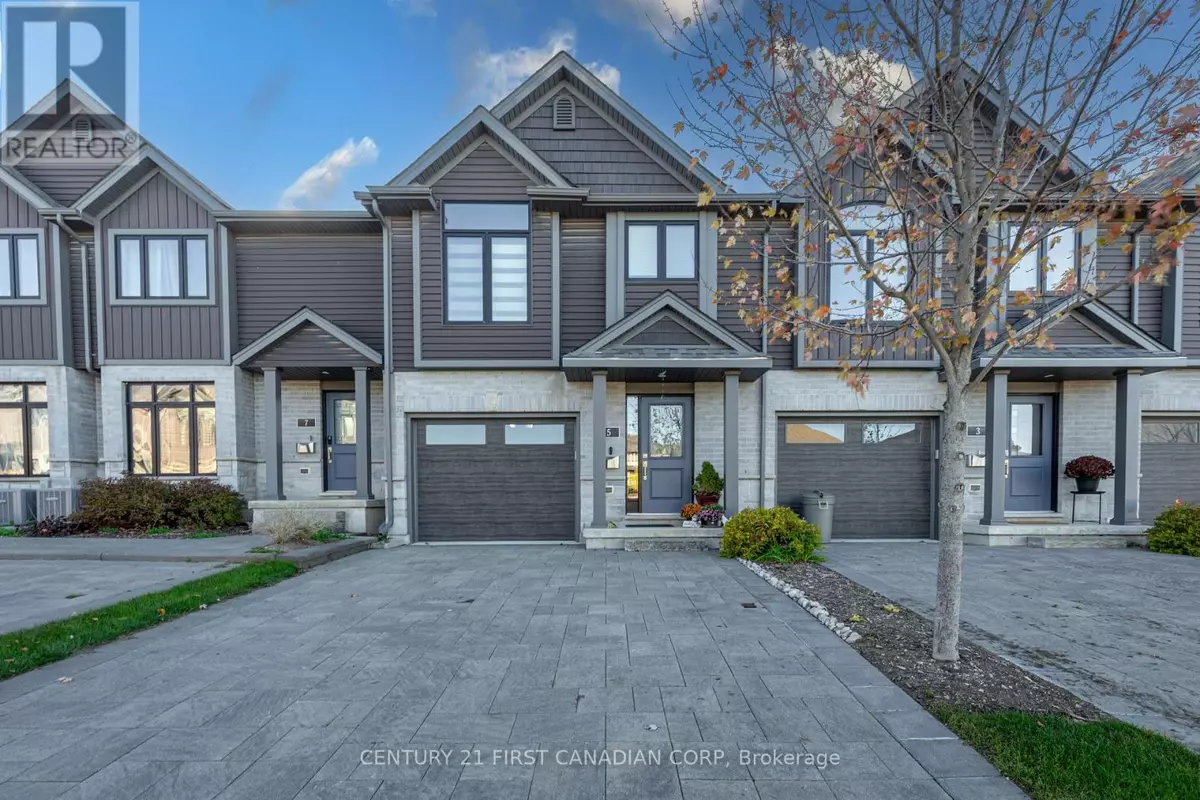 London South (south U), ON N6M0H4,1110 Meadowlark RDG #5