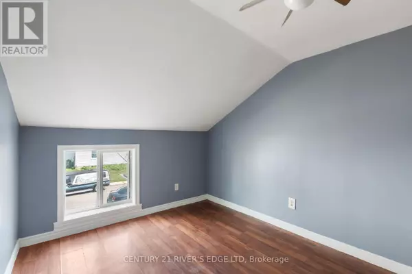 Prescott, ON K0E1T0,621 GEORGE STREET W