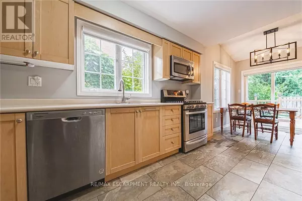 Hamilton (ancaster), ON L9G4Y4,55 MORWICK DRIVE