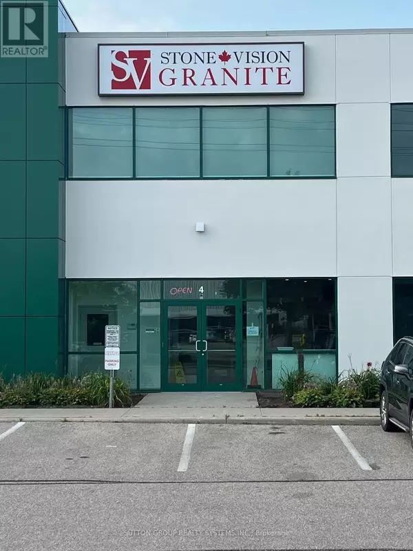 465 Pinebush RD South #4, Cambridge, ON N1T2J4