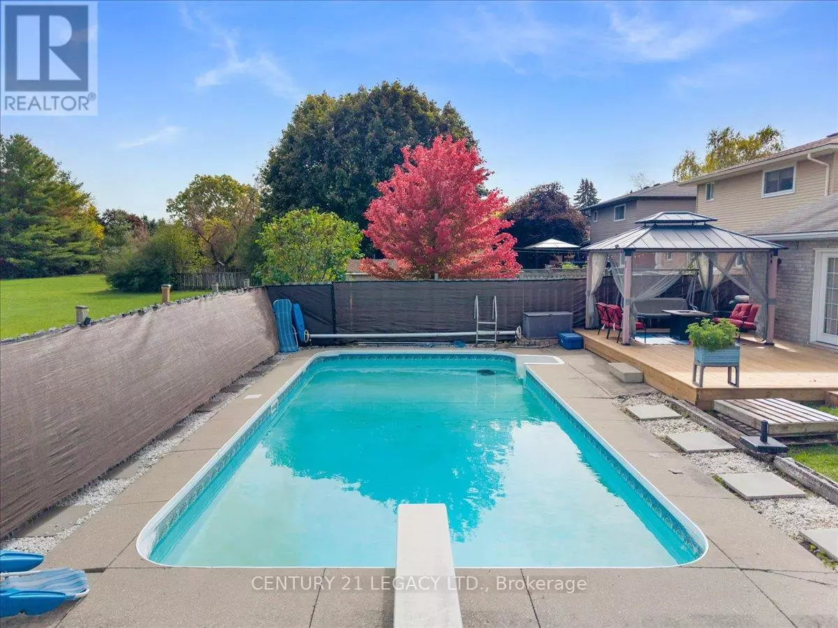 Kitchener, ON N2K1C7,3 NELSON AVENUE