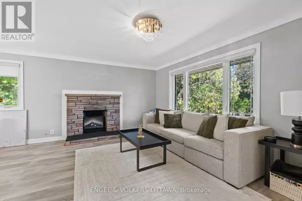 Ottawa, ON K2G1N3,43 CORDOVA STREET