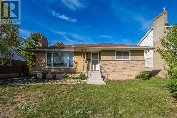 Kingston (west Of Sir John A. Blvd), ON K7M3H3,209 MCMAHON AVENUE