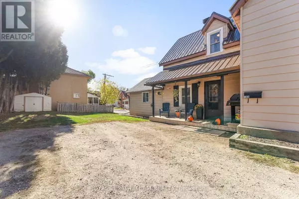 Renfrew, ON K7V3L2,145 MUNROE AVENUE W