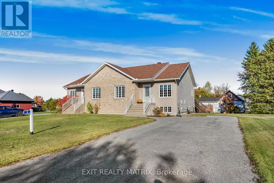 6 TELEGRAPH CRESCENT, Alfred And Plantagenet, ON K0B1A0