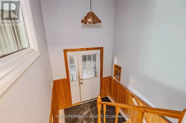 Waterloo, ON N2L4R4,641A SILVERBIRCH ROAD