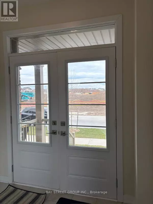 Welland (dain City), ON L3B0M5,215 AVIRON CRESCENT
