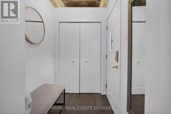 London East (east H), ON N5W4R5,199 VANCOUVER STREET