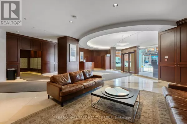 Ottawa, ON K1N5Y1,200 Rideau ST #706