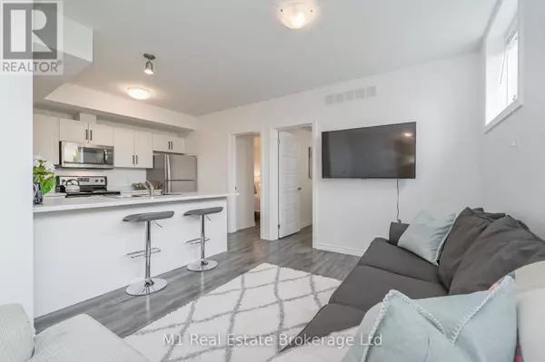 898D Gzowski ST #Lower Unit, Centre Wellington (fergus), ON N1M1P8