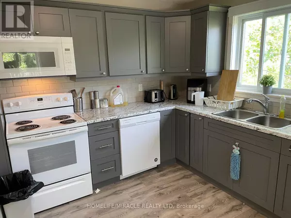 Northern Bruce Peninsula, ON N0H2R0,7142 HIGHWAY 6