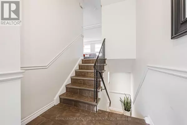 Hamilton (waterdown), ON L0R2H0,27 MELANIE CRESCENT