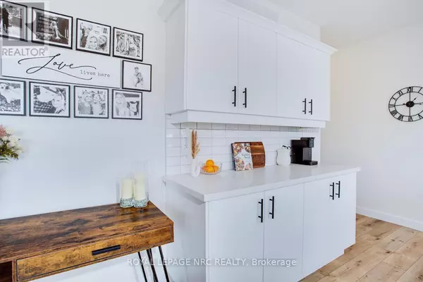 Fort Erie (crystal Beach), ON L0S1B0,12 SHORES LN #B