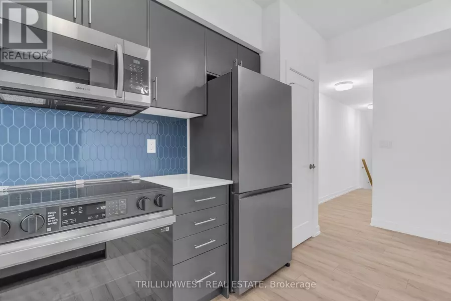 940 ST. DAVID ST North #108, Centre Wellington (fergus), ON N1M2W3