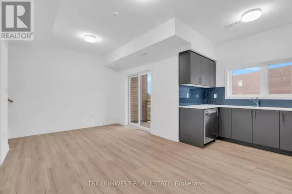 Centre Wellington (fergus), ON N1M2W3,940 ST. DAVID ST North #108