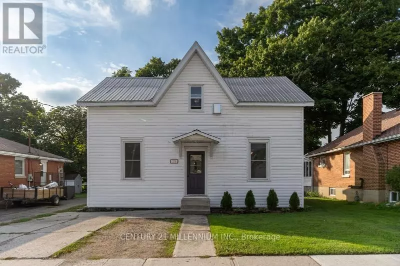 North Huron (wingham), ON N0G2W0,276 Edward ST #Upper