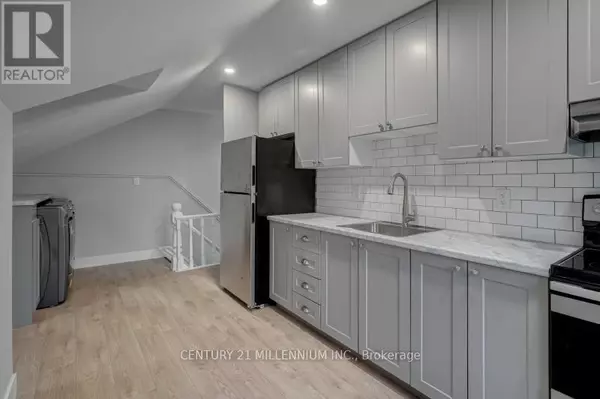 North Huron (wingham), ON N0G2W0,276 Edward ST #Upper