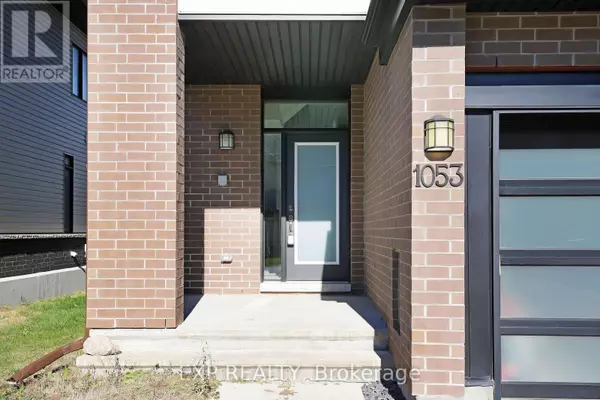 Ottawa, ON K4M0J9,1053 LUNAR GLOW CRESCENT