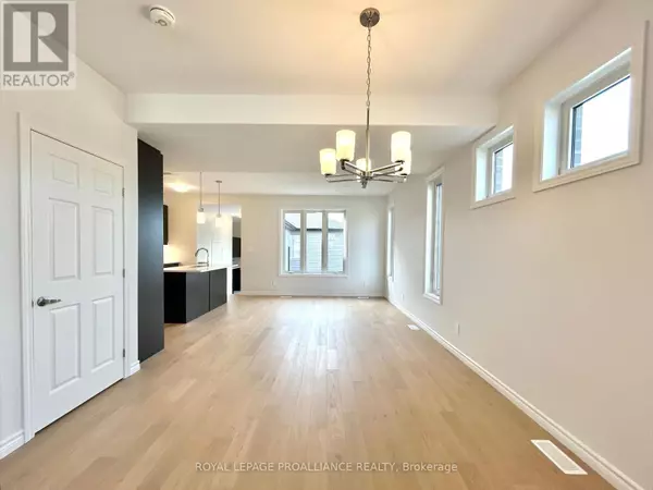 Belleville (thurlow Ward), ON K8N0S6,12 RIVERSTONE WAY