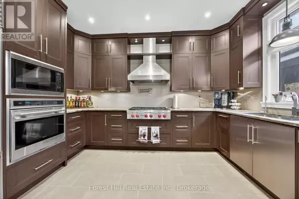 Gravenhurst (muskoka (s)), ON P1P0A2,19 BREAKWATER COURT