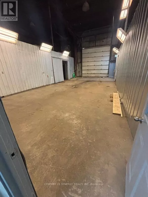 Ottawa, ON K1G3N2,2729 Stevenage DR ##3