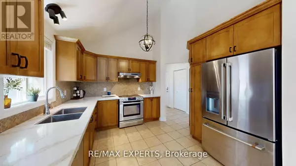 11 WILTON ROAD, Guelph (victoria North), ON N1E7L5