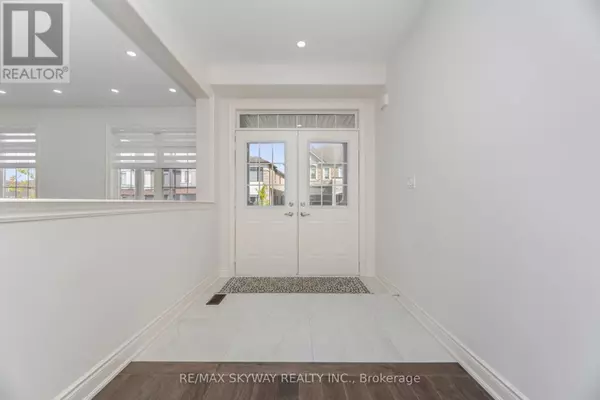 Hamilton (waterdown), ON L8B2A1,68 POND VIEW GATE