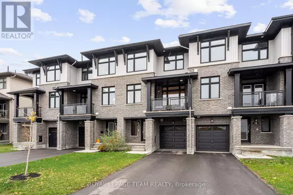 Ottawa, ON K1W0P5,14 VERGLAS LANE