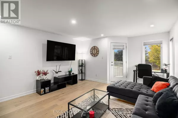 Ottawa, ON K4A0X5,4522 Innes RD #D