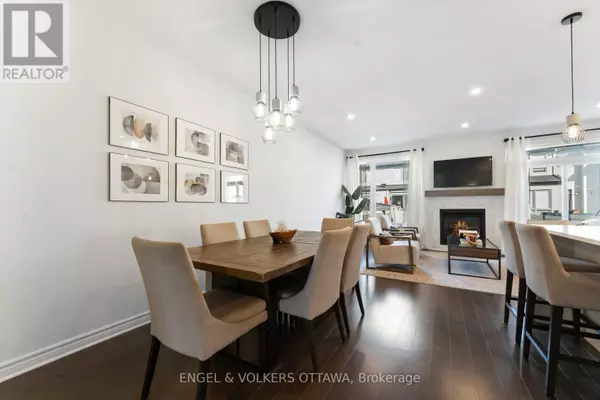 Ottawa, ON K1W0P7,781 CAIRN CRESCENT