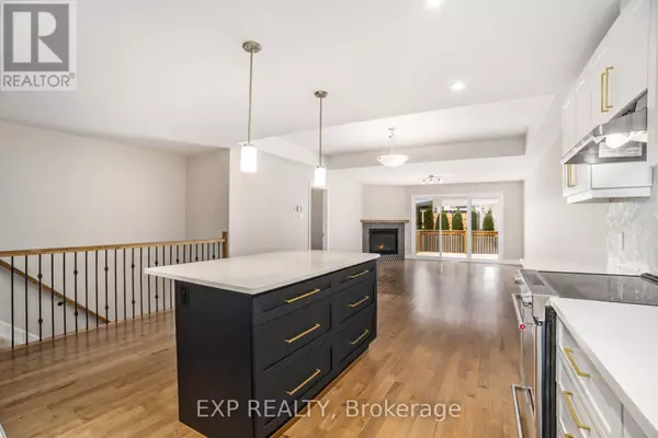 Russell, ON K4R0E5,701 AZURE STREET