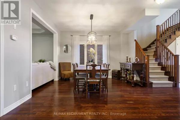 Hamilton (ancaster), ON L9G0B1,333 VALRIDGE DRIVE