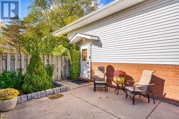 Fort Erie (crystal Beach), ON L0S1B0,343 HELEN STREET