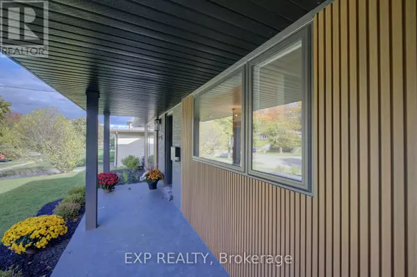 Kitchener, ON N2H6J3,919 UNION STREET