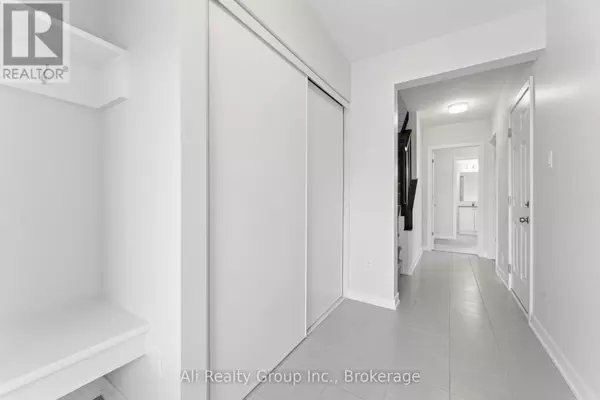 Ottawa, ON K2S3B3,750 KINSTEAD PRIVATE