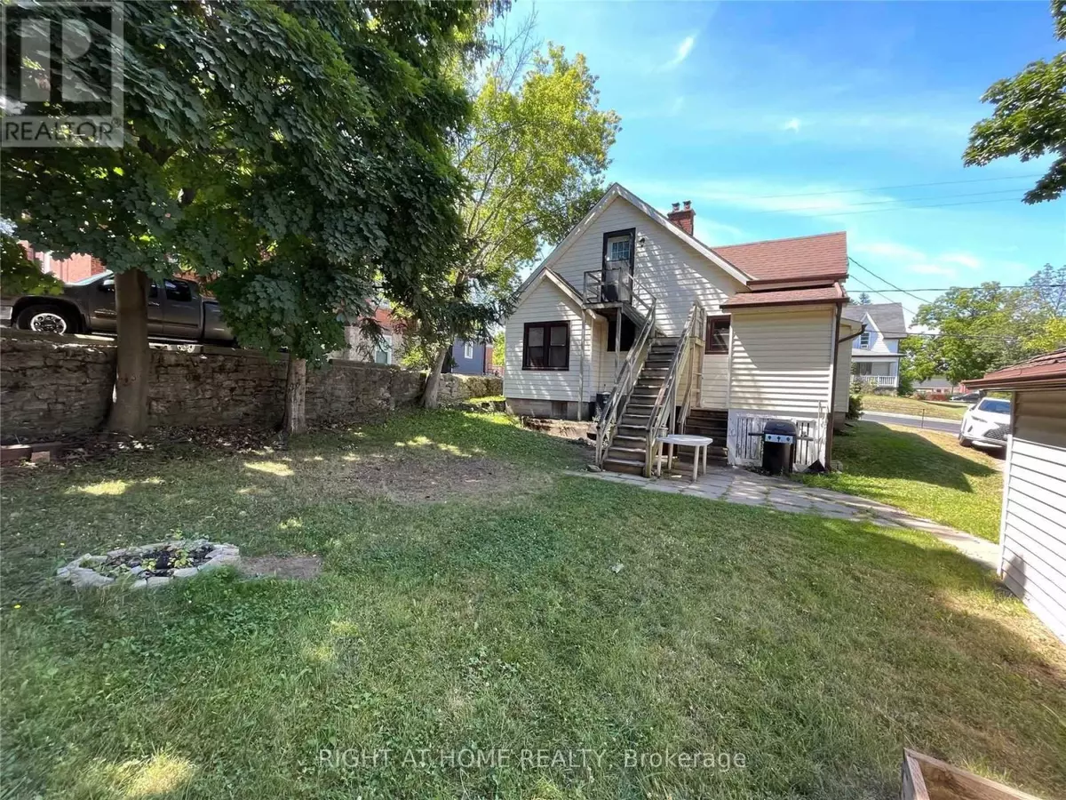 Lincoln (beamsville), ON L0R1B0,4287 QUEEN (UPPER UNIT ) STREET