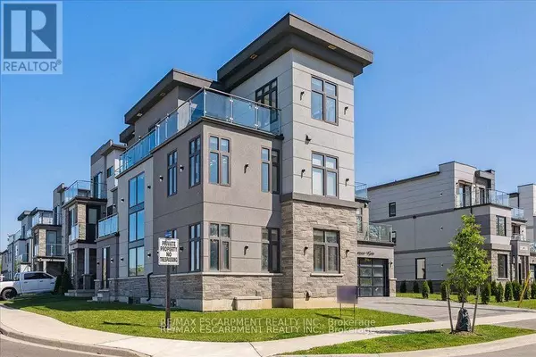 Hamilton (stoney Creek), ON L8E5C1,4 SUNROW GATE