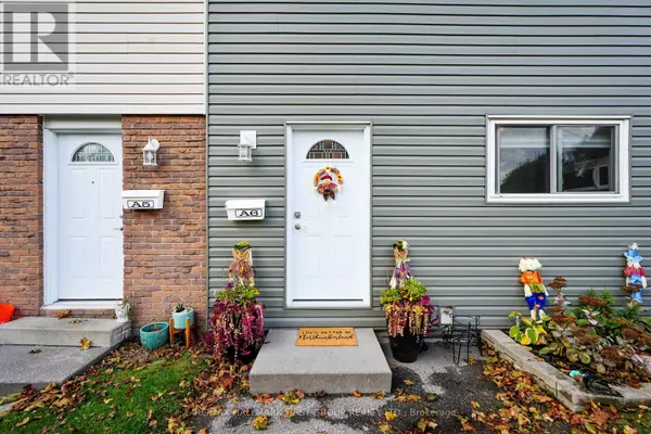 Cobourg, ON K9A2B6,400 Westwood DR #A6